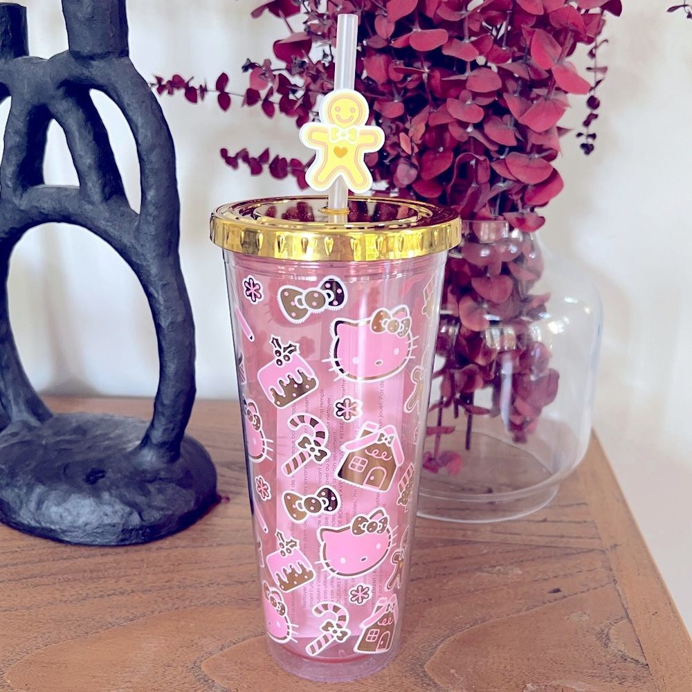 Hello Kitty Gingerbread Cake Candy Cane Christmas 20 0z Cup